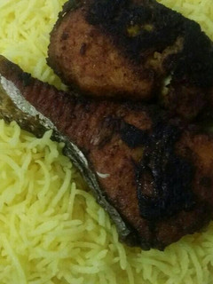 صورة لوصفة سمك المقلي مع الرز الاصفر