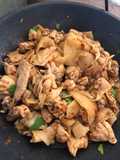 ผัดเผ็ดไก่หน่อไม้ดอง (เมนูข้าวหมดหม้อ)