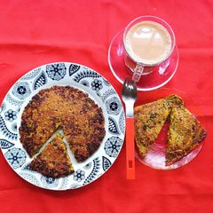 A picture of Semolina and flattened rice handavo and sandwich.
