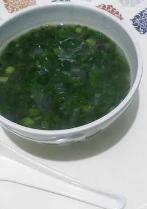 A picture of Lemon coriander soup.