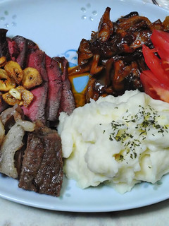 A picture of Homemade Mashed Potatoes.