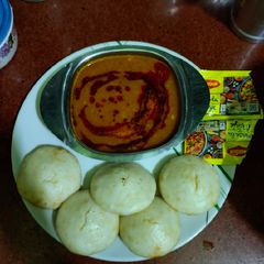 A picture of Idli sambar.