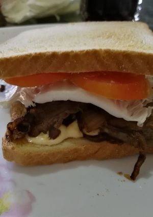 A picture of Beef sandwich.