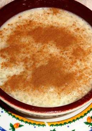 Una foto de Arroz con leche cubano