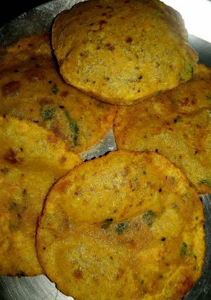 A picture of Aloo poori.