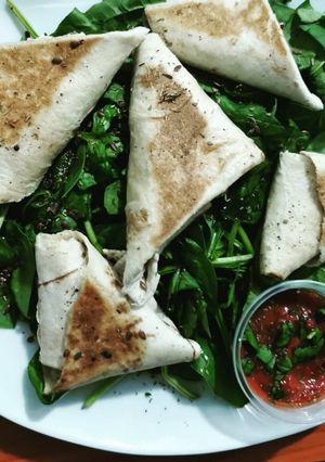 Une photo de Samoussa.tortillas aux poireaux, thon, moutarde #healthy #detox