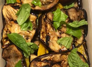 Foto di Melanzane grigliate basilico e aceto balsamico