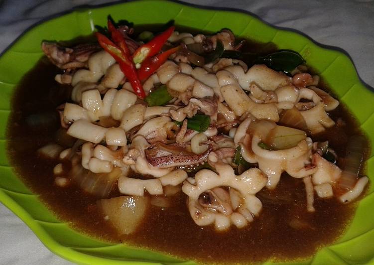 Resep Cumi kembang saus tiram oleh Bunda AtgafByan Cookpad
