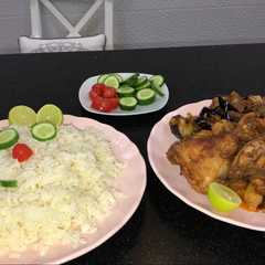 รูปของ دجاج وخضار ورز ابيض 🤤