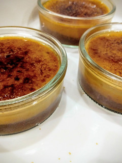 Una foto de Créme brûlée de foie y confitura de higos