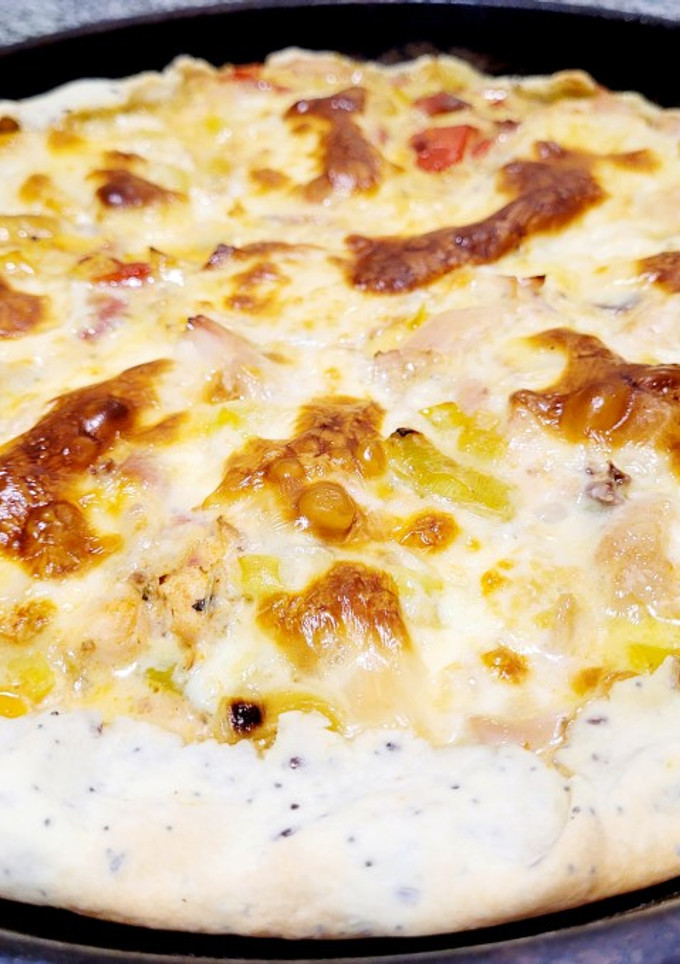 Una foto de Tarta de pollo y puerro
