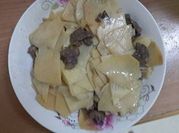 A picture of măng tươi xào bò