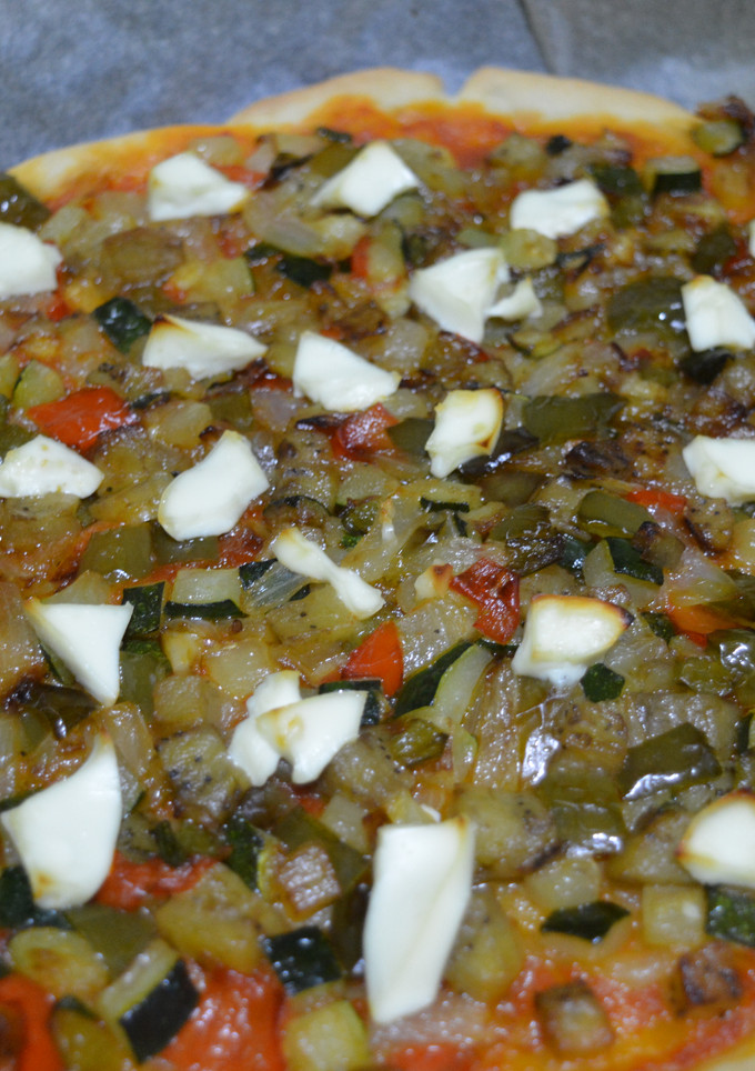 Una foto de Pizza casera de verdura