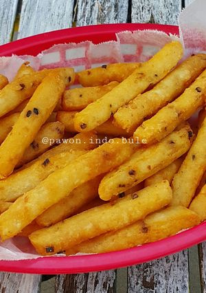 A picture of Cheesy French Fries.