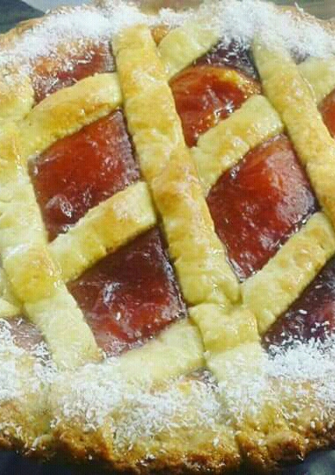 Una foto de Riquísima pastafrola de dulce de membrillo 😋