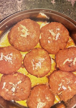 A picture of Stuffed Balushahi.