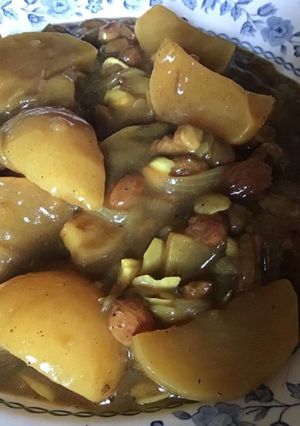 Une photo de Ragoût de navets et oignons au porc épices et fruits secs