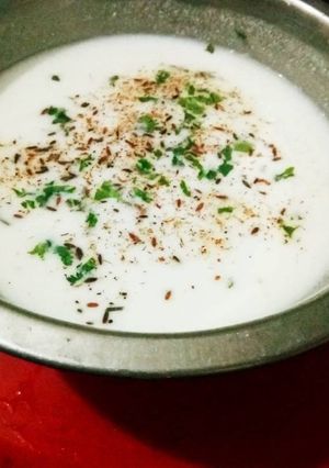 A picture of Cucumber Raita.