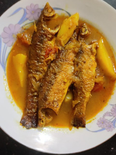 আলু দিয়ে চারা মাছের ঝাল রেসিপির প্রধান ছবি