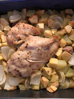 Una foto de Pollo marinado con miel y mostaza