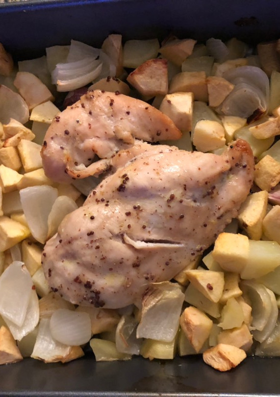 Una foto de Pollo marinado con miel y mostaza