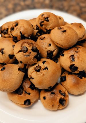 Una foto de Galletas de dulce de leche con chips 🍫