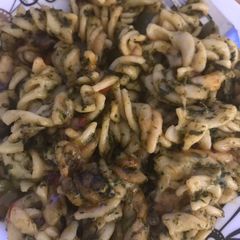A picture of Spinach pasta.