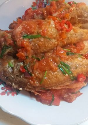 Foto resep Hongsam yi jao fange (ikan merah bumbu tomat)