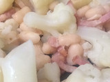 Coliflor con judía blanca y bacon