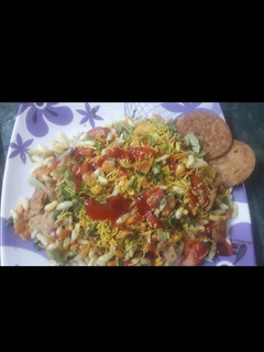 ચટપટી ભેળ (Chatpati Bhel Recipe In Gujarati) રેસીપી મુખ્ય ફોટો
