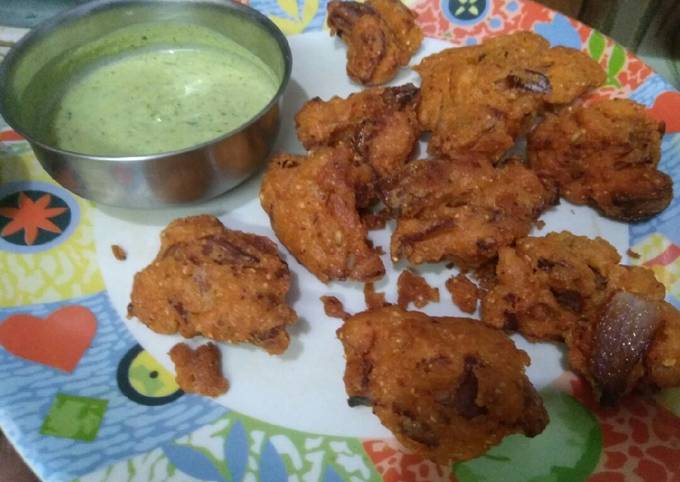 Bajra atta, moong dal atta, Besan ke pakore