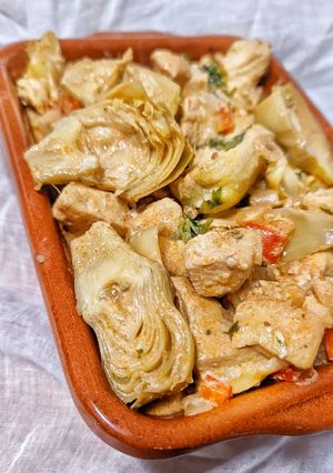 Foto principal de Pollo a la crema con alcachofas