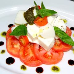 A picture of Paneer Pesto Starter.