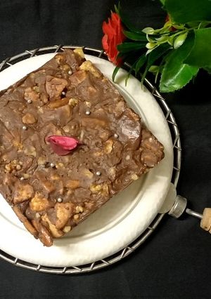 A picture of Coffee walnut salami cake.