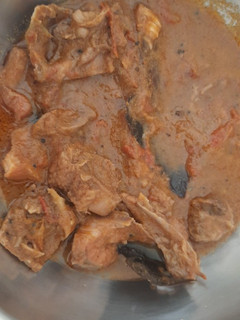 A picture of நாட்டு கோழி குழம்பு (Naattu kozhi kulambu recipe in tamil).