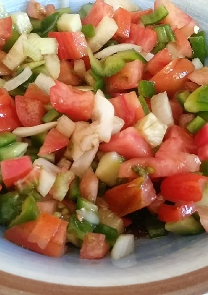 Una foto de Ensaladilla de "piriñaca"