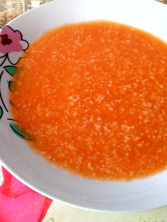 Una foto de Sopa de avena y tomate
