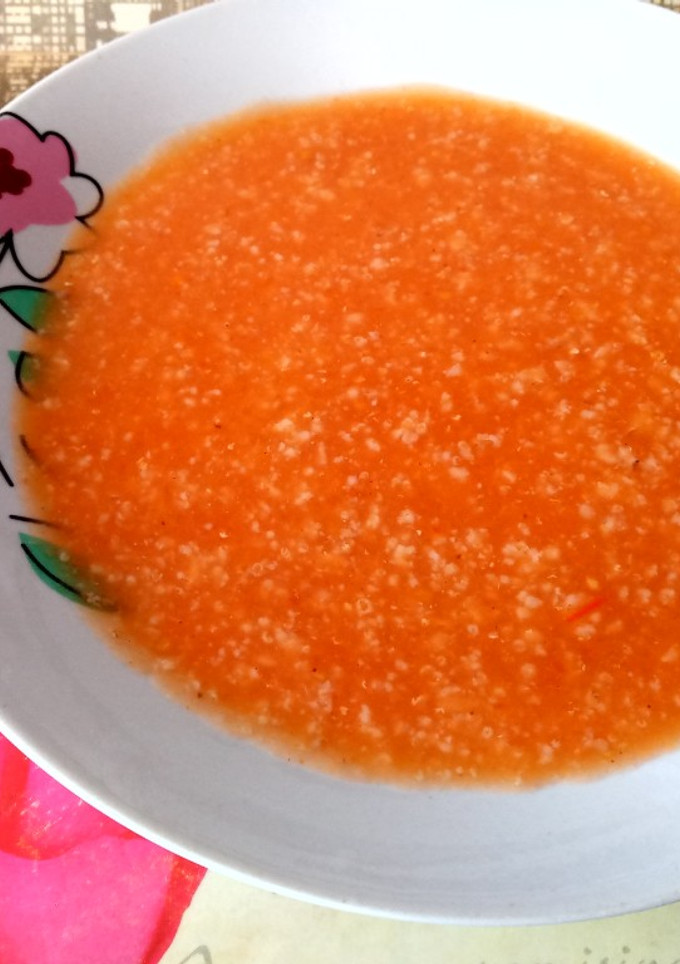 Una foto de Sopa de avena y tomate