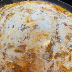 A picture of Yemeni Lahsa (Elite Shakshuka).