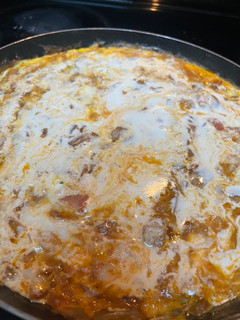 A picture of Yemeni Lahsa (Elite Shakshuka).