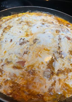 A picture of Yemeni Lahsa (Elite Shakshuka).