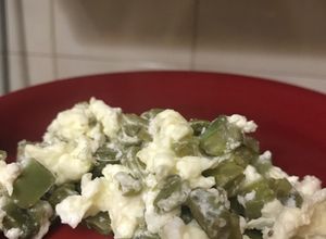 Una foto de Nopales con huevos saludables (1 persona)