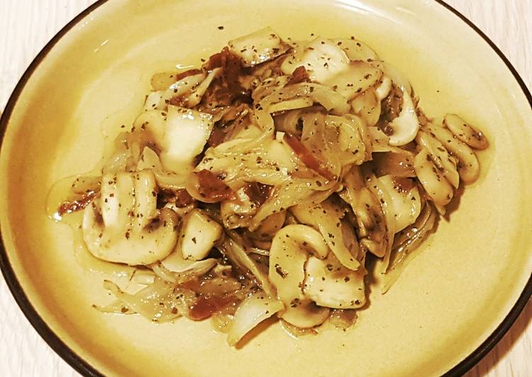 champiñones con cebolla y jamon