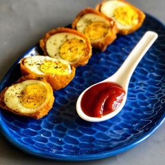 A picture of Egg pakoras.