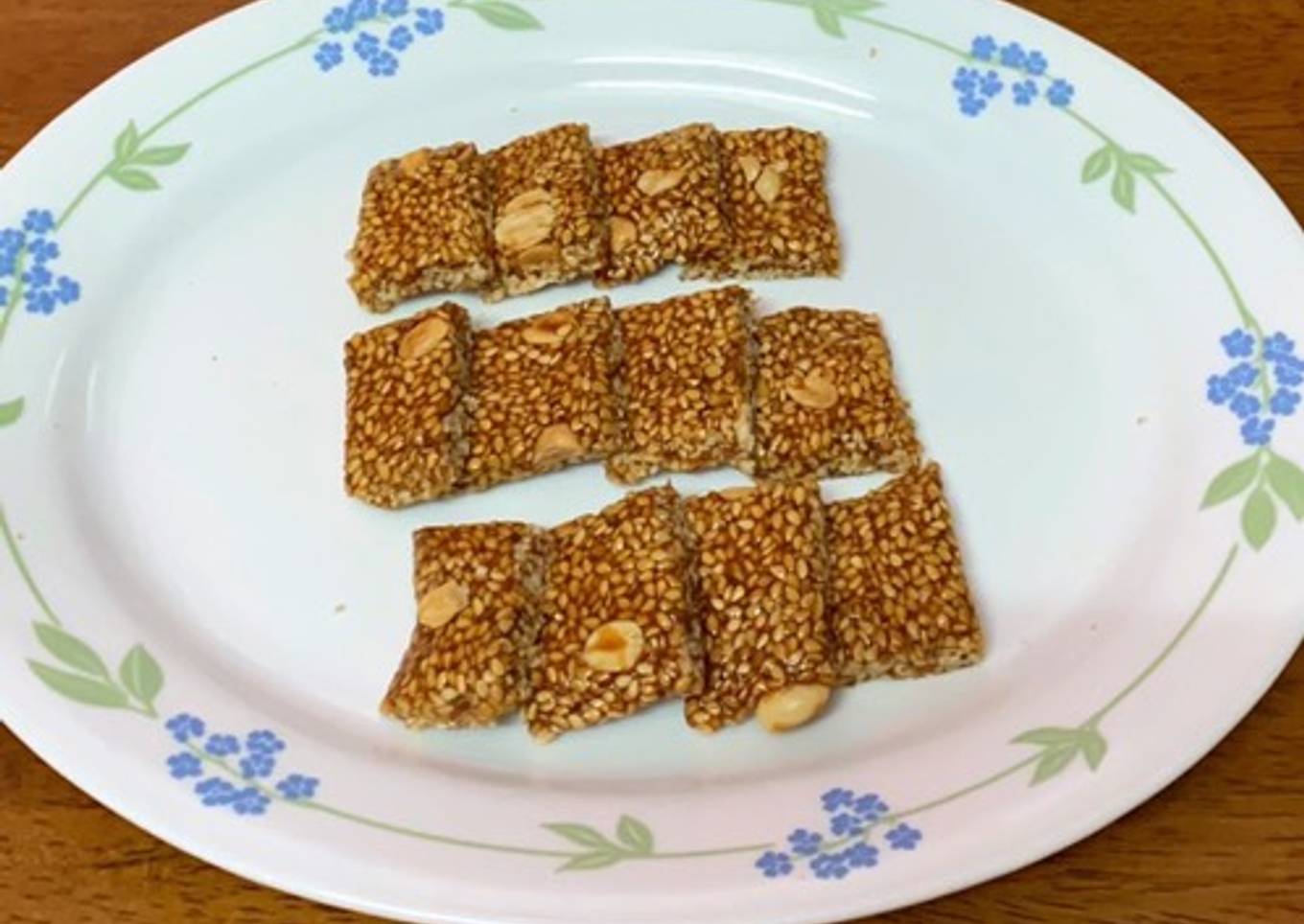 Til Chikki (sesame chikki)