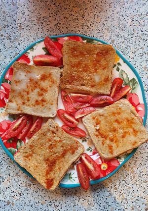 Honvágy reggeli 🇭🇺🧄🦆🌶🍅🍞 recept fotója