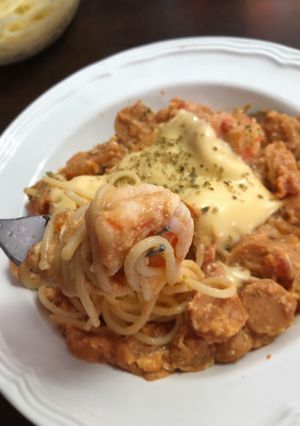 รูปของ สปาเก็ตตี้กุ้งซอสมะเขือเทศ ฉบับเด็กหอ🍝
