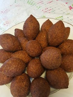 A picture of Fried Kibbeh.