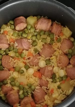Una foto de Arroz con chorizos en olla a presión eléctrica