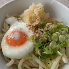 A picture of Japanese style Bukkake Udon.